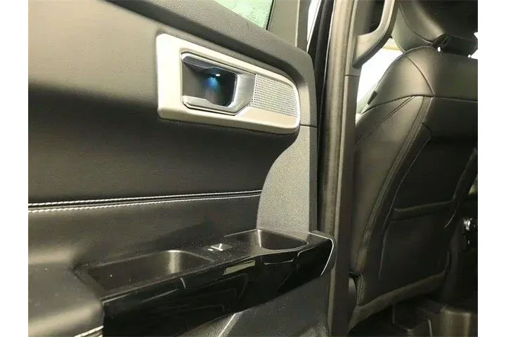 $38212 : Ford Explorer 2022 AWD ST 4d image 10