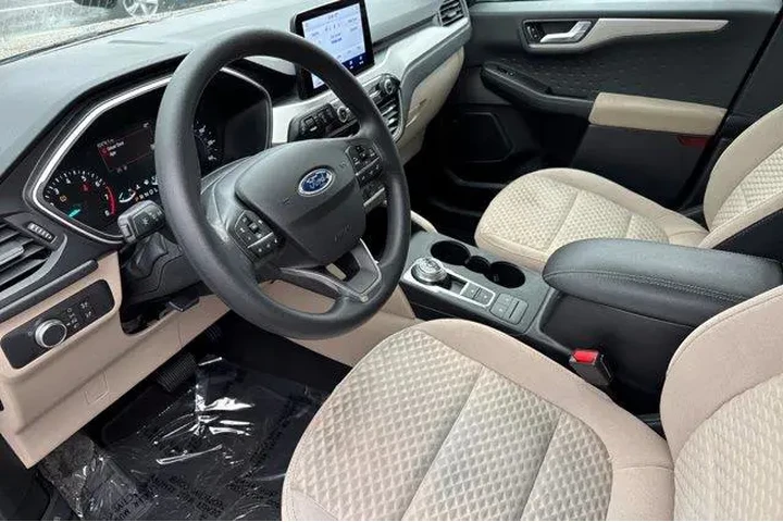 $17397 : Ford Escape 2020 AWD SE 4dr image 10