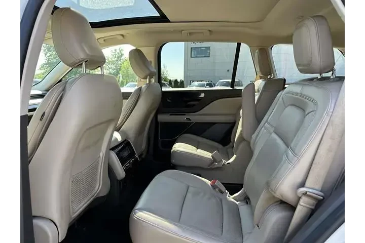 $39795 : Lincoln Aviator 2021 AWD Res image 10