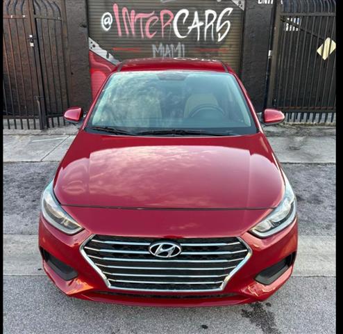 $12900 : Hyundai accent 2022 image 9