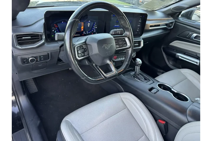 $25443 : Ford Mustang 2024 EcoBoost 2 image 8