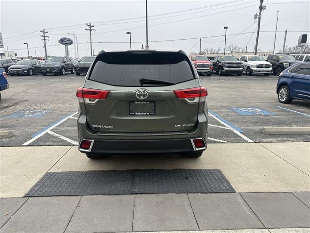 $26999 : 2017 Highlander SUV V-6 cyl image 5