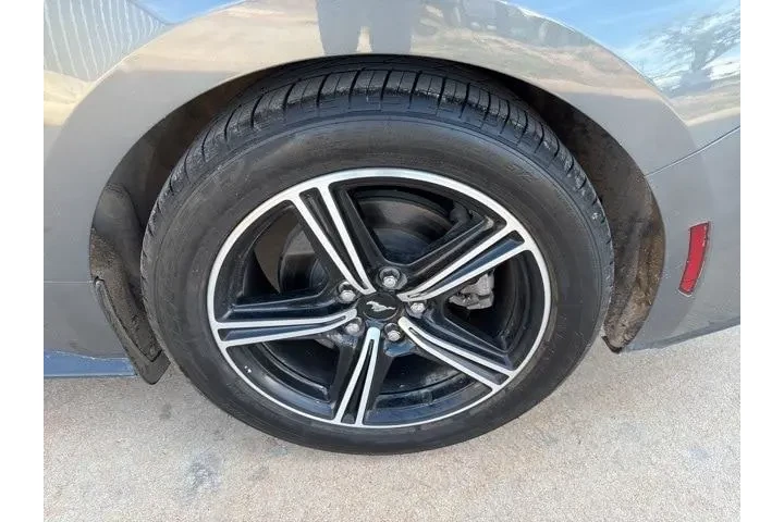 $26900 : Ford Mustang 2024 EcoBoost 2 image 5