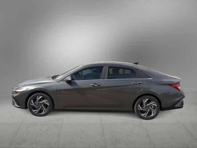 $29660 : New 2024 Hyundai ELANTRA HYBR image 3