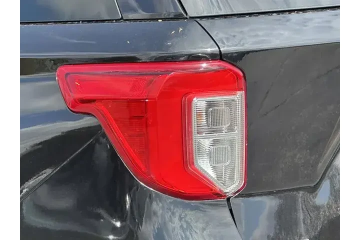 $28995 : Ford Explorer 2023 AWD XLT 4 image 9
