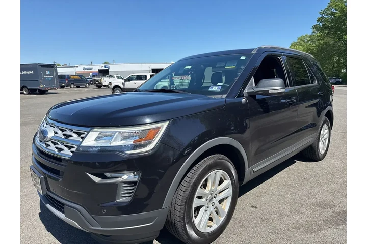 $18995 : Ford Explorer 2019 AWD XLT 4 image 1