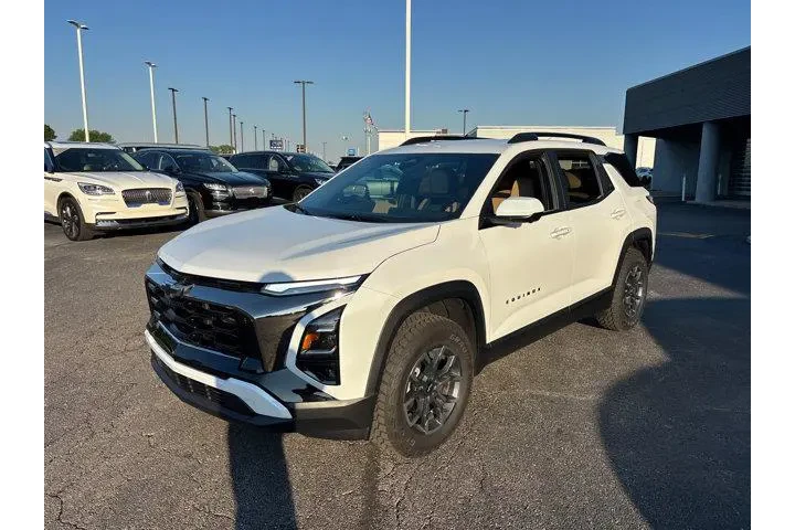 $33985 : Chevrolet Equinox 2026 4x4 A image 3