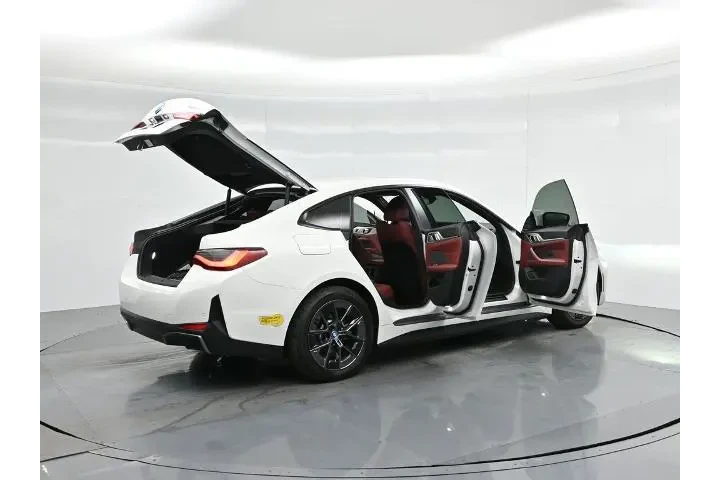$25500 : BMW i4 2022 eDrive40 Gran Co image 6
