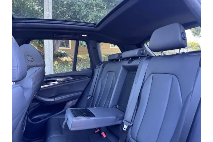 $17999 : 2019 BMW X3 xDrive30i image 9