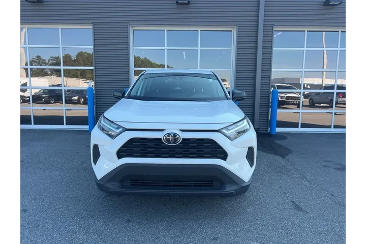 $24999 : Toyota RAV4 2024 LE 4dr SUV image 5