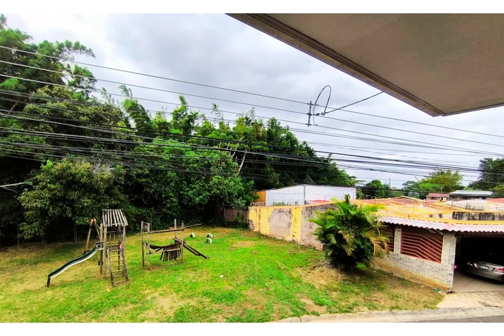 $235 : Chucho's House image 9