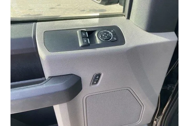 $16992 : Ford F-150 2016 4x2 XL 2dr R image 6