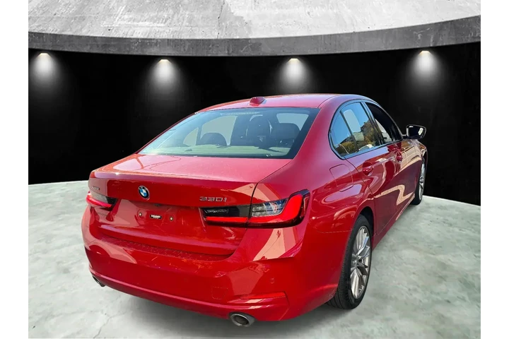 $28985 : BMW 3 Series 2023 AWD 330i x image 6