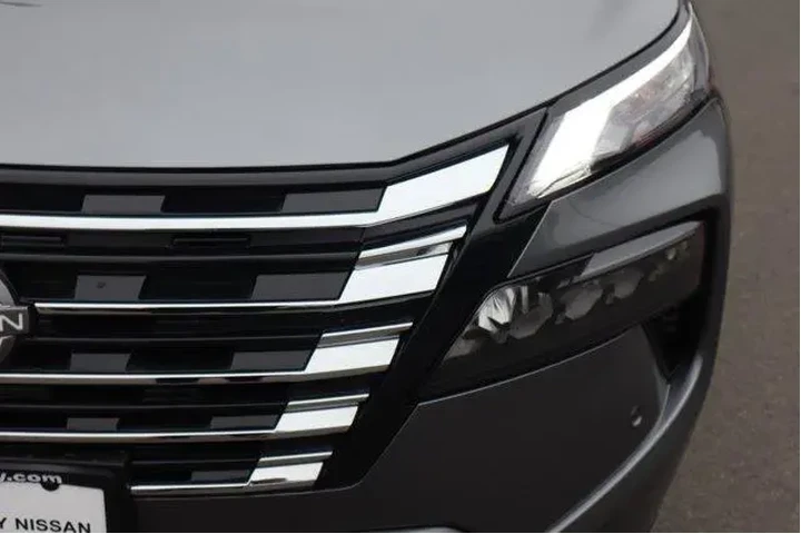 $29957 : Nissan Rogue 2025 AWD SL 4dr image 10