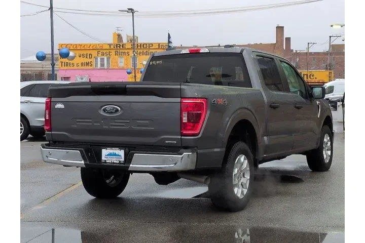 $32851 : Ford F-150 2023 4x4 XLT 4dr image 4