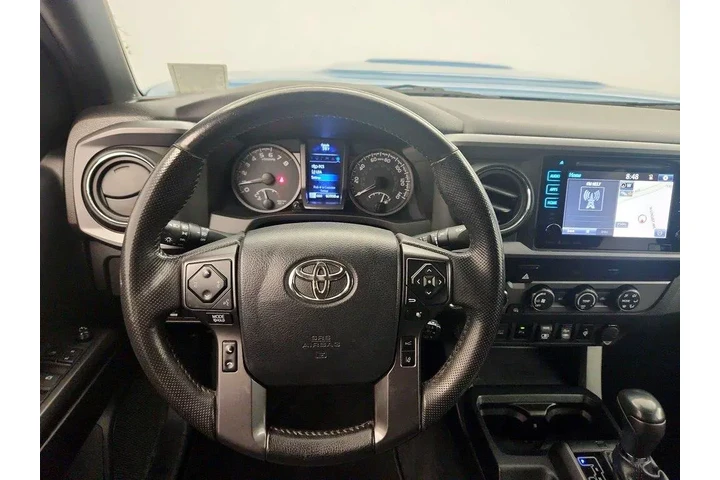 $33998 : Toyota Tacoma 2019 4x4 TRD S image 10