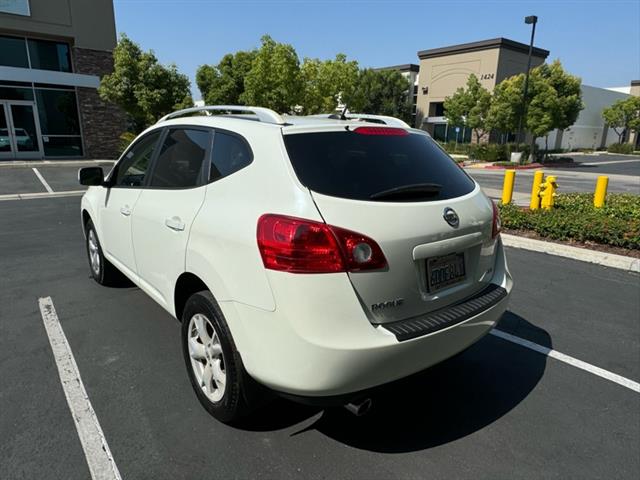 2008 Rogue FWD 4dr SL image 3