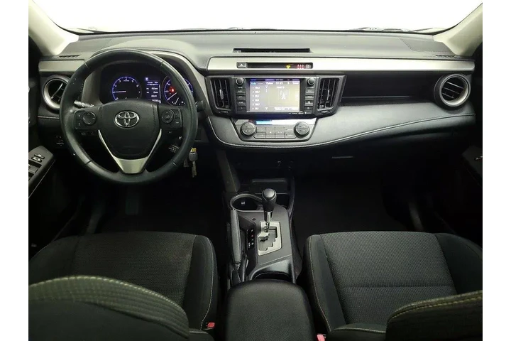 $19998 : Toyota RAV4 2017 XLE 4dr SUV image 9