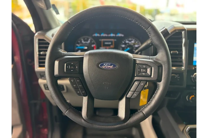 2017 F-250 XLT Crew Cab 4WD image 10