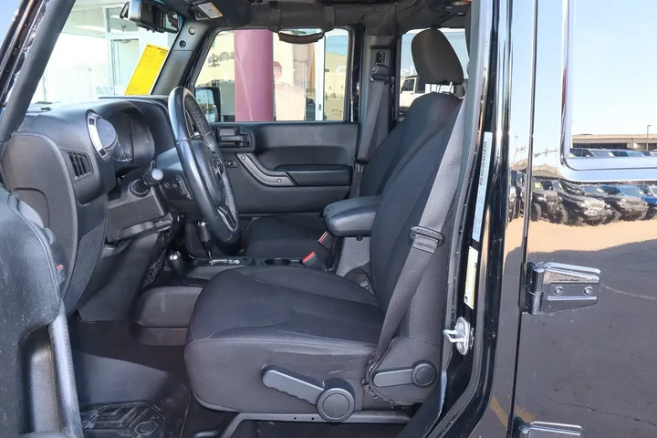 $19988 : 2016 Wrangler Unlimited 4WD 4 image 7