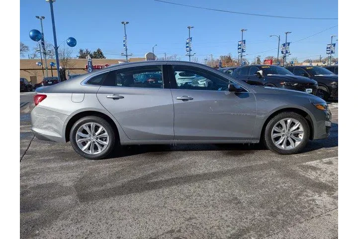 $14998 : Chevrolet Malibu 2023 LT 4dr image 2