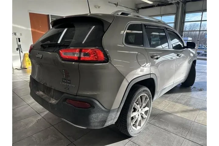 $11500 : Jeep Cherokee 2016 Limited 4 image 8