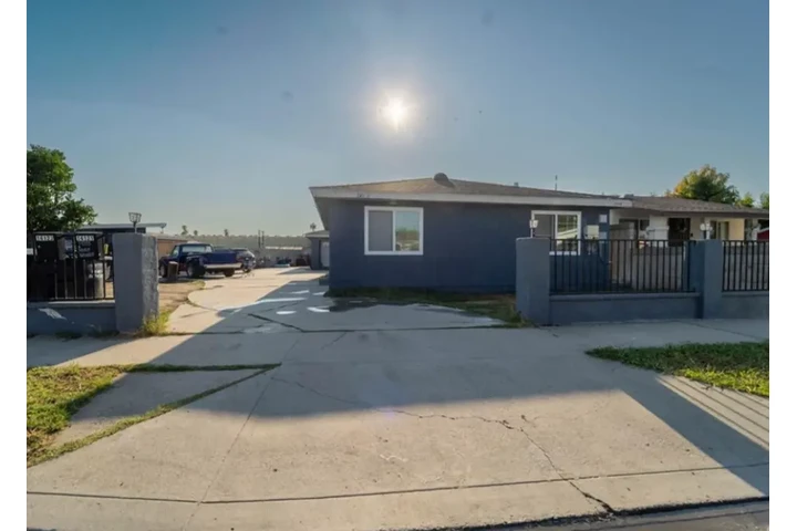 $1200000 : Duplex, Viva en Una Rente Otra image 2