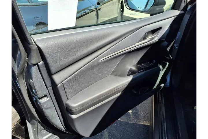 $29898 : Toyota Camry 2025 SE 4dr Sed image 9