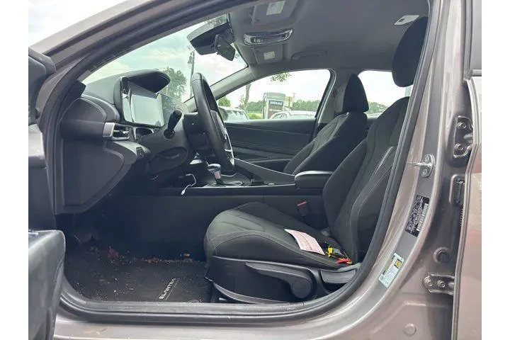 $21834 : Hyundai ELANTRA 2023 SEL 4dr image 9