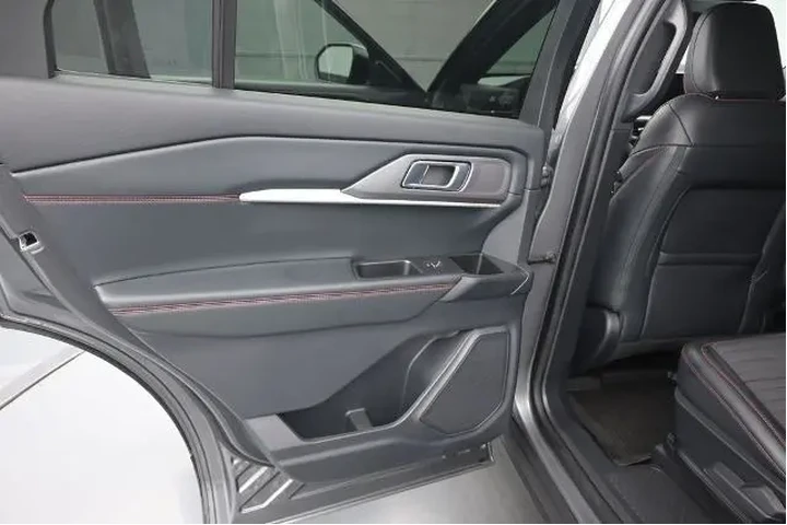 $39673 : Ford Explorer 2025 ST-Line 4 image 4