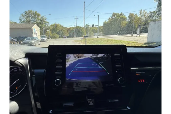 $17999 : 2021 Camry LE image 7