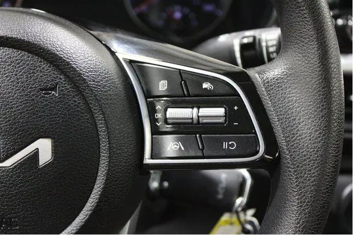 $20982 : Kia Forte 2023 LXS 4dr Sedan image 10