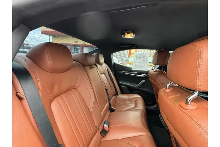 $19995 : 2015 Ghibli image 10