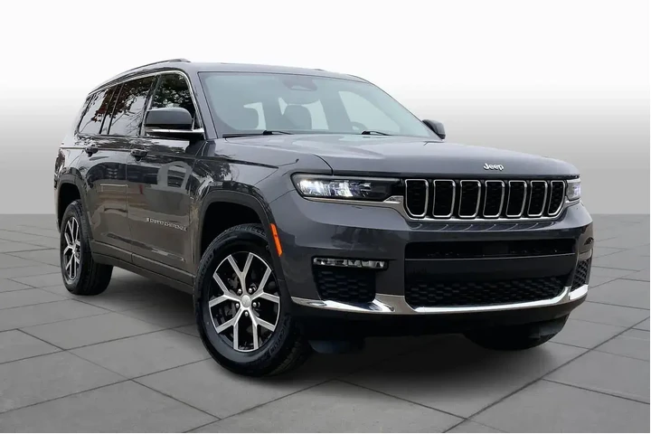 $34642 : Jeep Grand Cherokee L 2023 4 image 2
