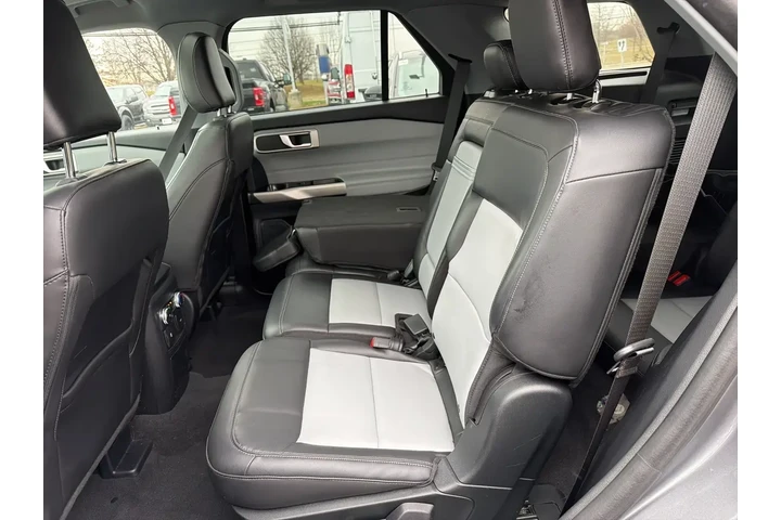 $30995 : Ford Explorer 2022 AWD XLT 4 image 7
