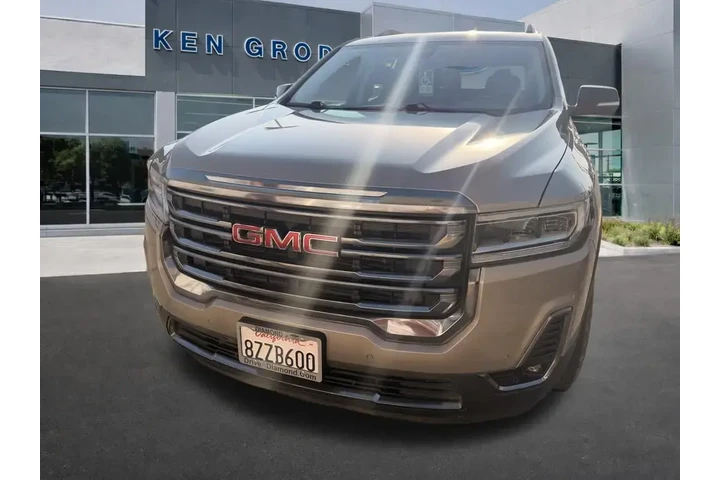 $31543 : GMC Acadia 2022 4x4 AT4 4dr image 3