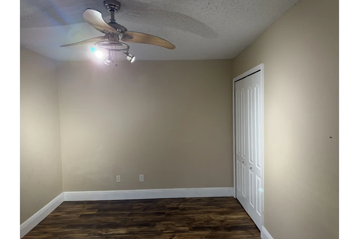 $850 : Se renta habitación image 1
