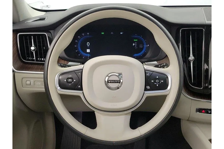 $31998 : Volvo XC60 Recharge 2022 eAW image 10