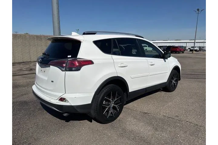 $21982 : Toyota RAV4 2016 SE 4dr SUV image 7