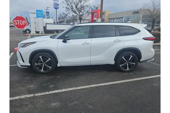 $33000 : Toyota Highlander 2022 AWD X image 5