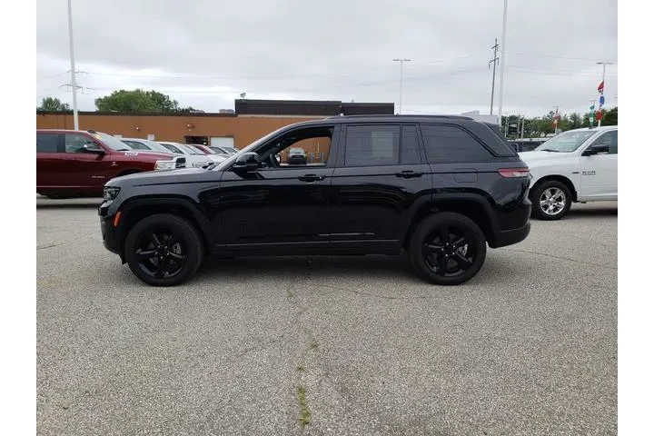 $38860 : Jeep Grand Cherokee 2024 4x4 image 4