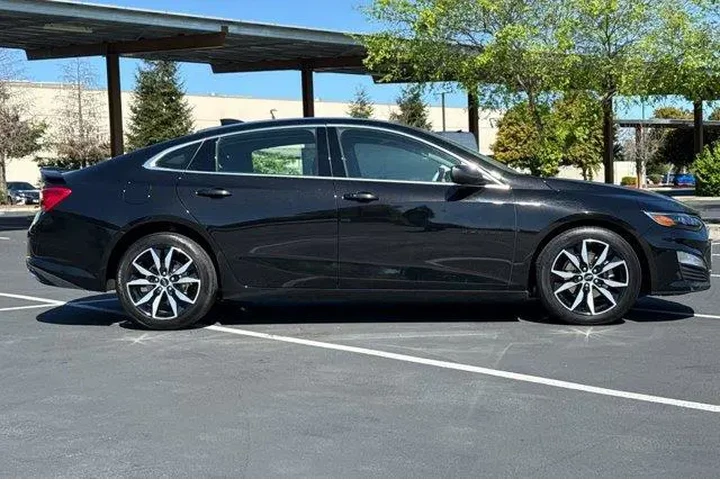$21354 : Chevrolet Malibu 2025 RS 4dr image 10