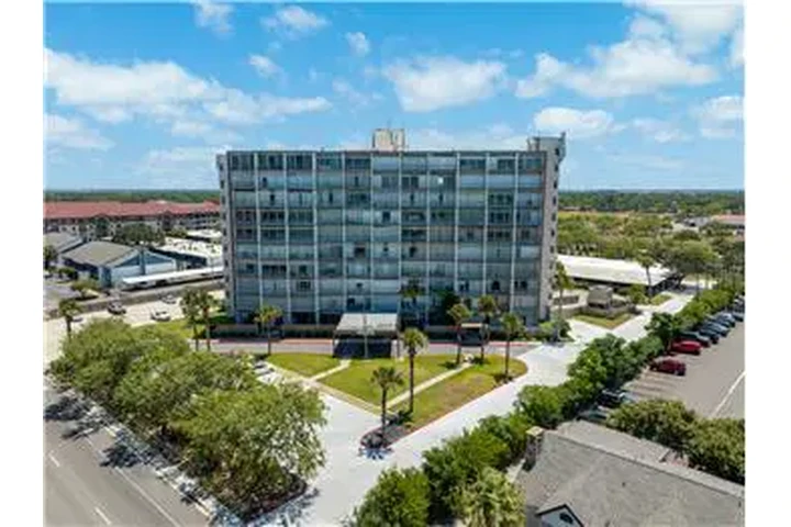 $1600 : Rental property with 1 bedro image 4