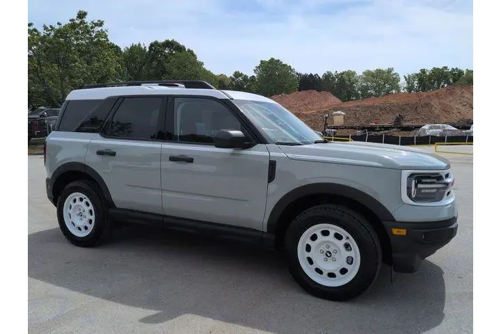 $27690 : Ford Bronco Sport 2024 AWD H image 2