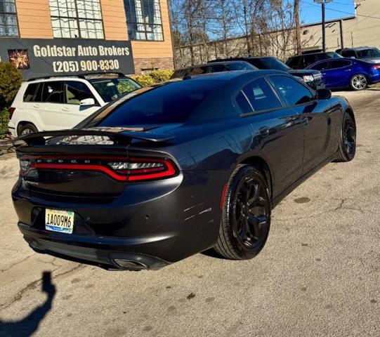 $6900 : 2015 Charger SE image 10