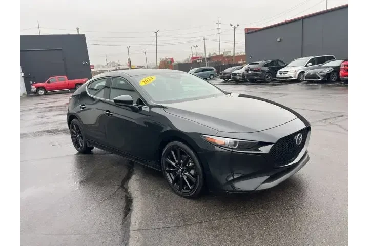 $28980 : Mazda Mazda3 Hatchback 2024 image 1