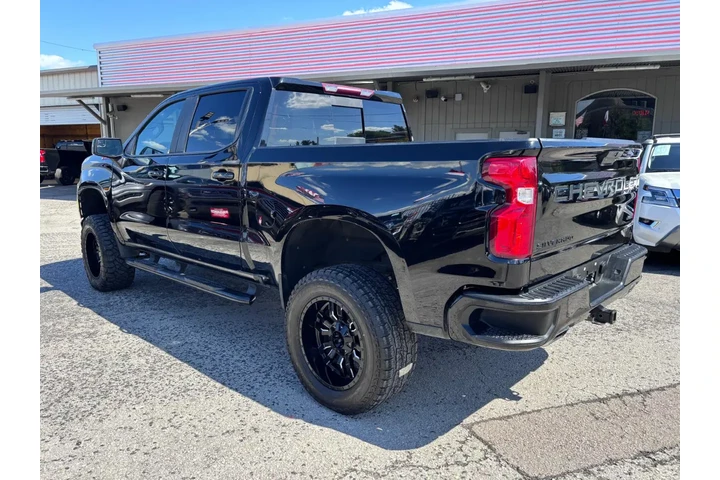 2022 Silverado 1500 LTD RST image 4