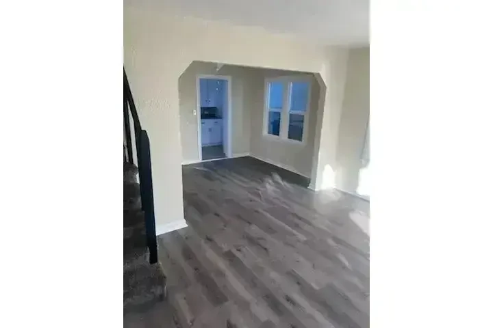 🏠 POMONA – APARTAMENTO 2 REC. image 3