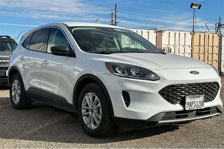 $18995 : Ford Escape Hybrid 2022 SE 4 image 2