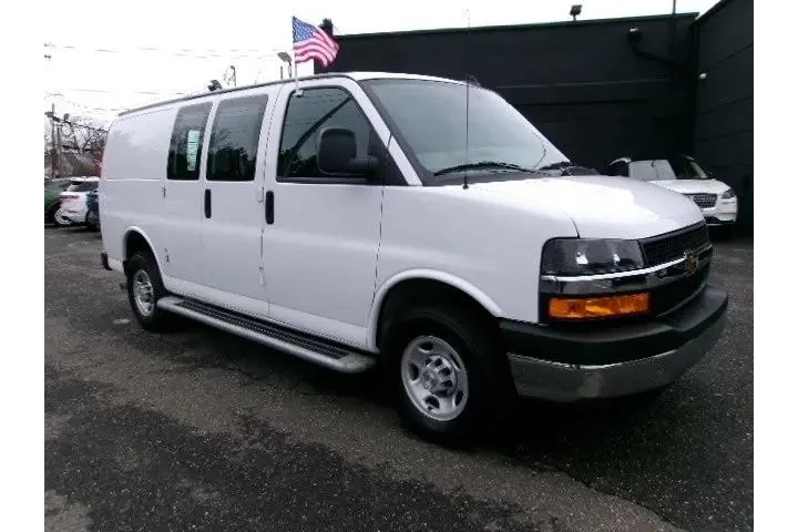 $31996 : Chevrolet Express 2024 2500 image 3